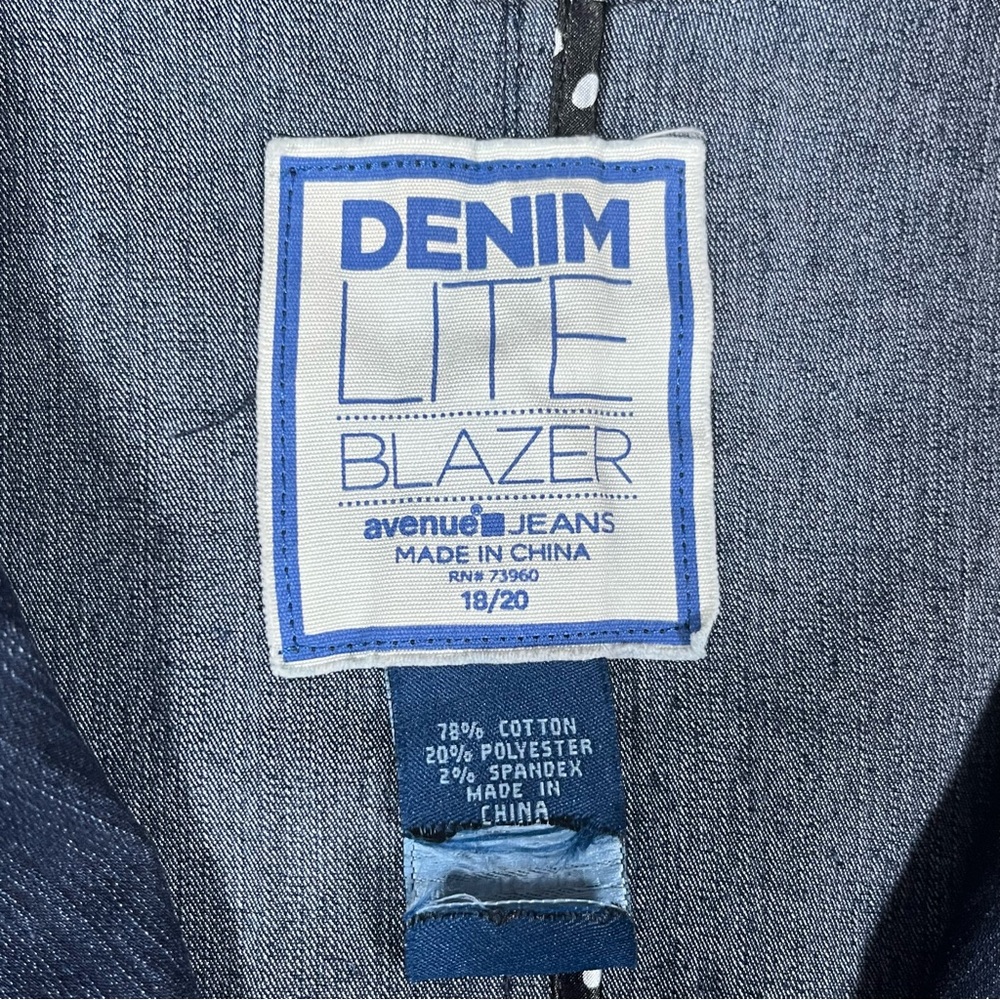 Avenue Denim Lite Blazer Blue Denim Collared 3 Button Women’s Size 18/20 - Picture 5 of 5